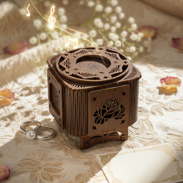 Walnut – 3D Music Ring Box
